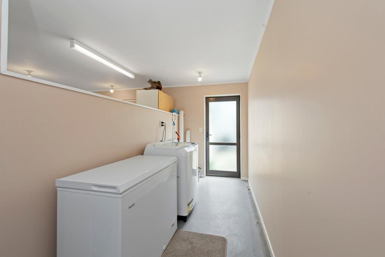 Oceanside Bach - Mount Maunganui Holiday Home Exterior foto